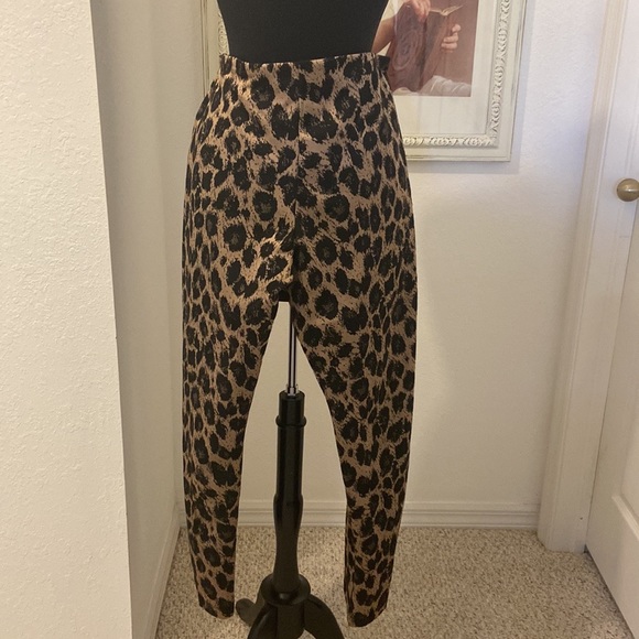 LAURA CRUZ 2PC LEPOARD BLAZER & PANT SUIT. - Picture 9 of 10